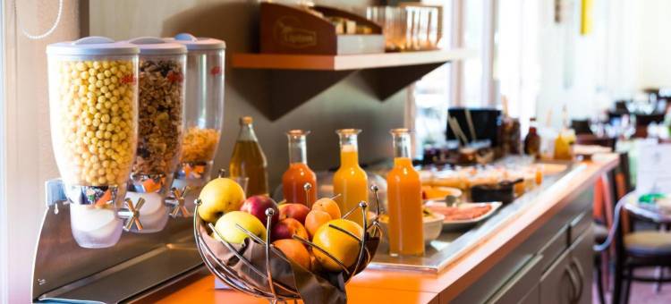 扎克德拉罗瑞圣埃尔布兰布里特酒店(Brit Hotel le Kerann Nantes St Herblain - Zac de La Lorie)图片