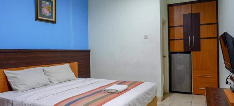 Pineapple Mansion Solo Mitra RedDoorz Near RS Jih Solo图片