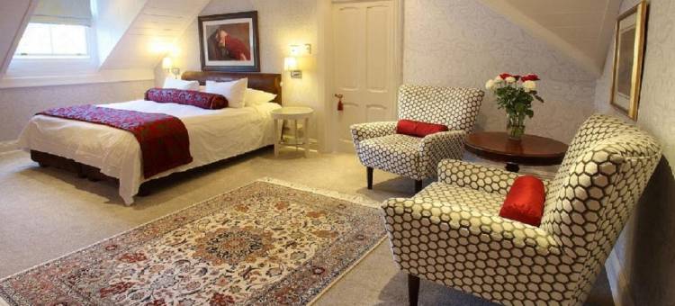 猎鹰视角庄园酒店(Falcons View Manor)图片