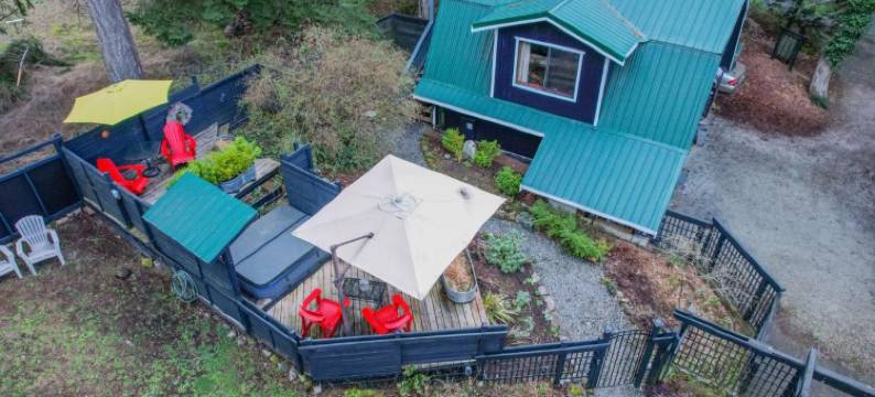 盐泉马车房住宿加早餐旅馆(Salt Spring Carriage House B&B)图片