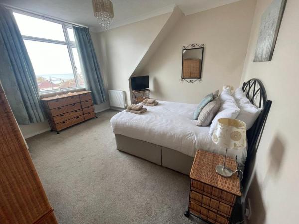 Belle-Vue Apartments Over view