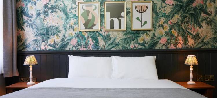 白鹿晚安旅店(The White Hart Inn by Greene King Inns)图片