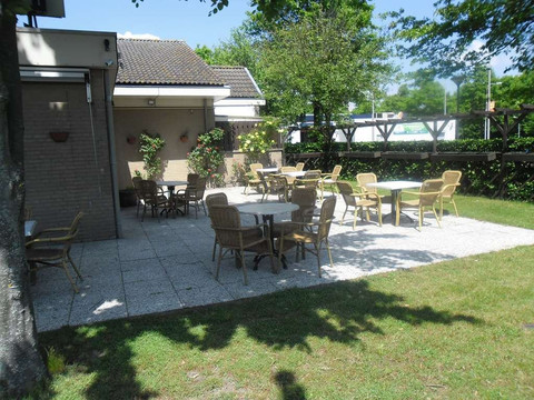 霍特根博西康铂餐厅酒店主图