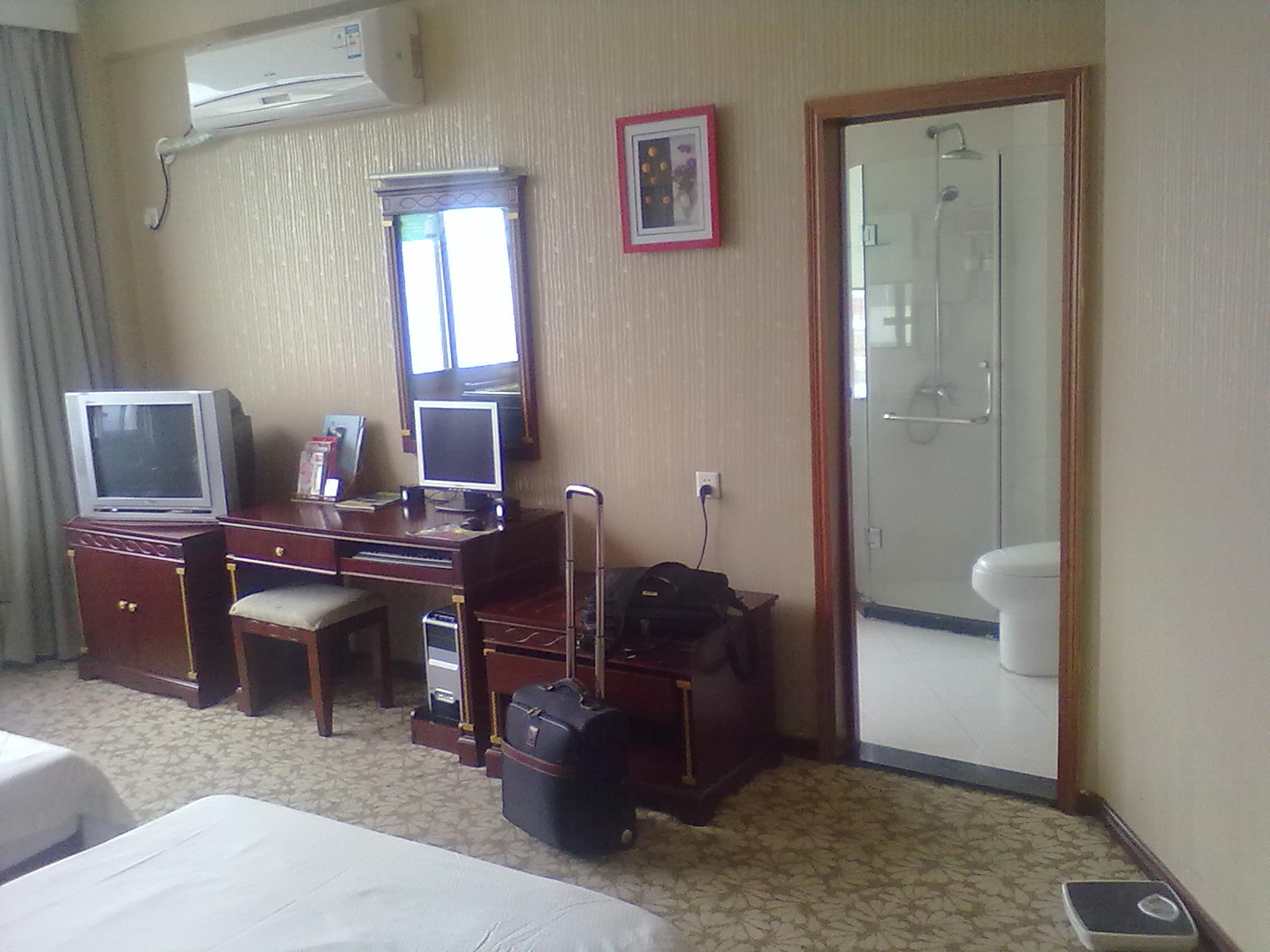 景山大酒店-客卧