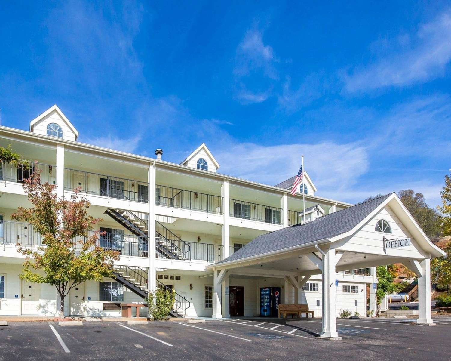 优胜美地山谷休闲康福特茵酒店-官方