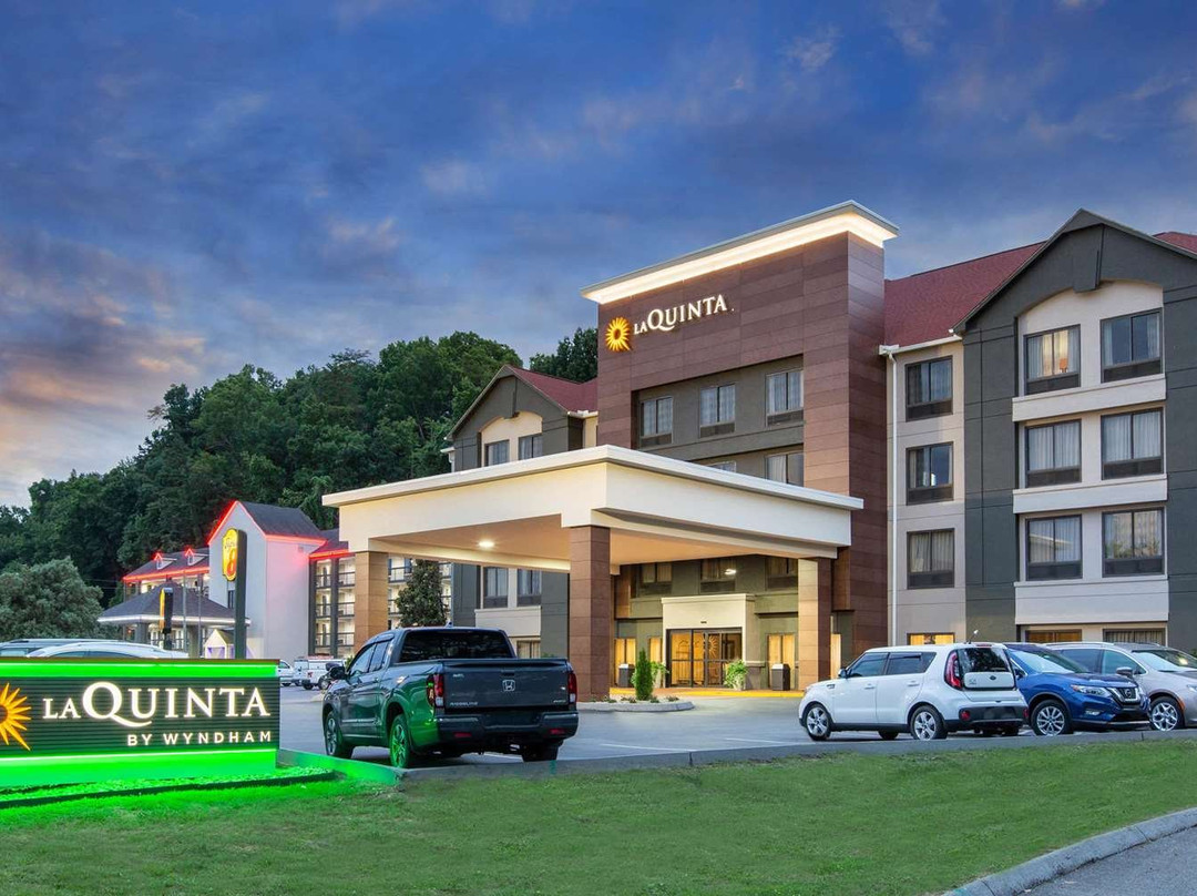 La Quinta Inn & Suites by Wyndham Pigeon Forge-Dollywood