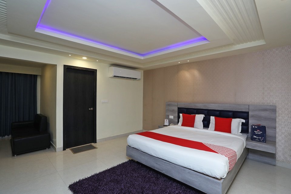 OYO 18774 Utwo Hotel-官方