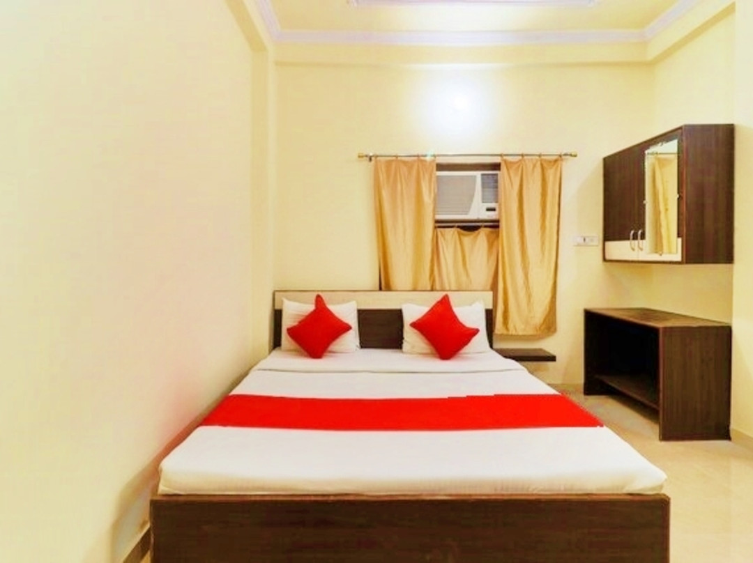 Hotel Station View Mughalsarai by ShriGo Hotels