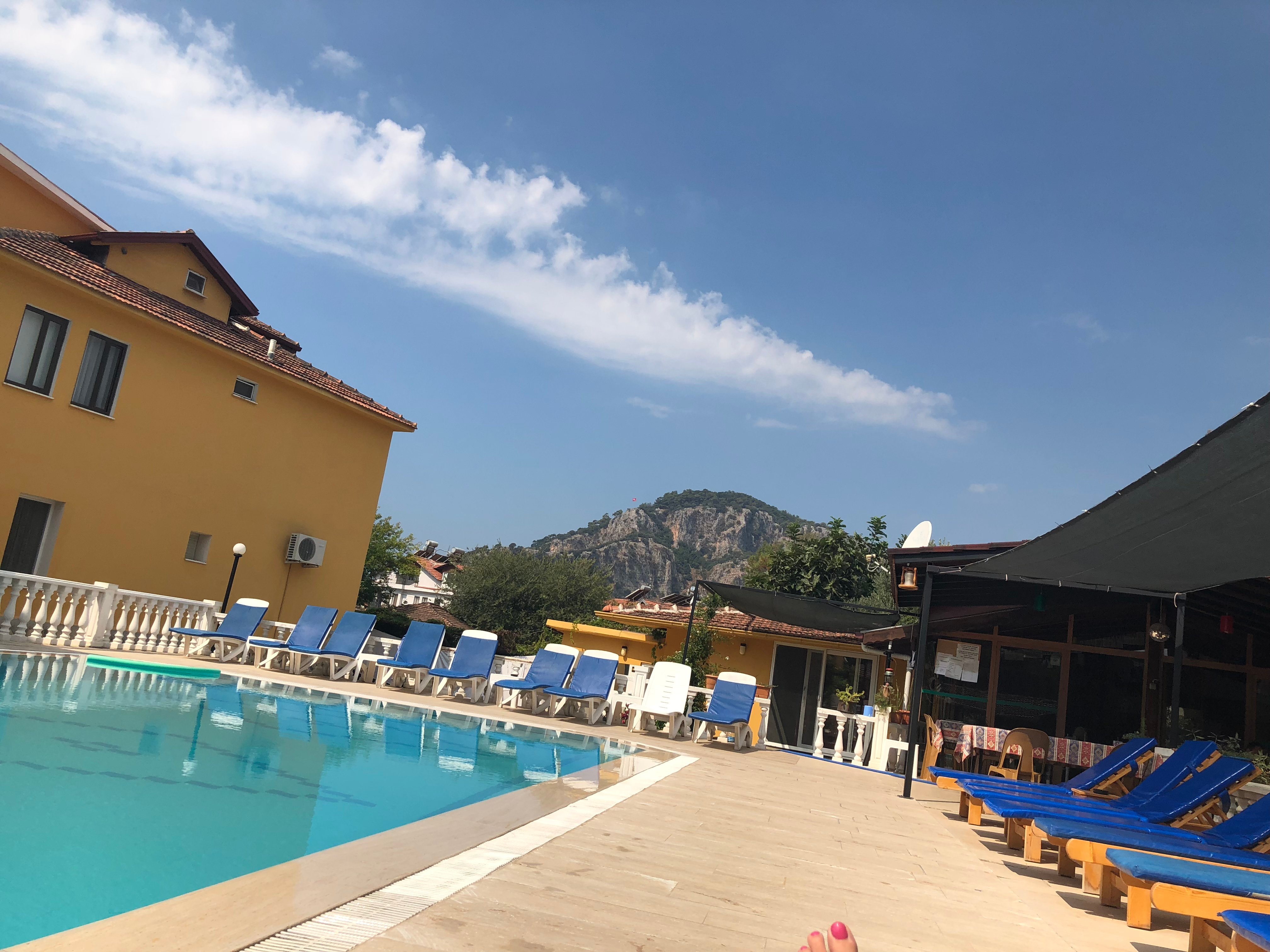 Beray Apart Hotel-泳池