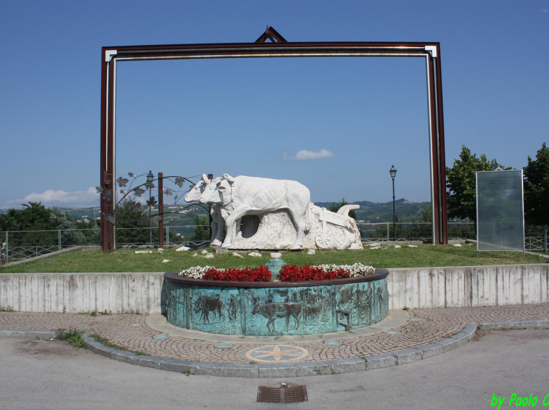Monumento al Bue Grasso景点图片