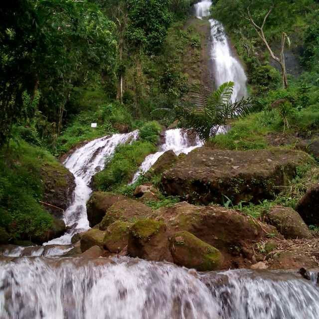 Pletuk Waterfall景点图片
