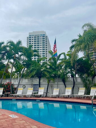 Alcazar Resort