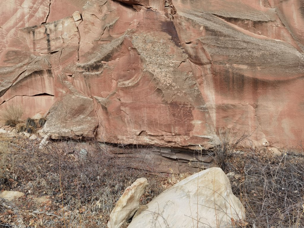 Fremont Petroglyphs-圆顶礁国家公园必去景点