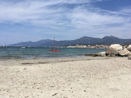 Plage de la Roya-Saint Florent必去景点