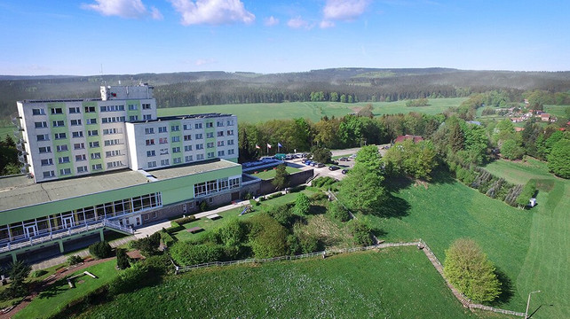 雷恩施泰格布利克假日酒店主图