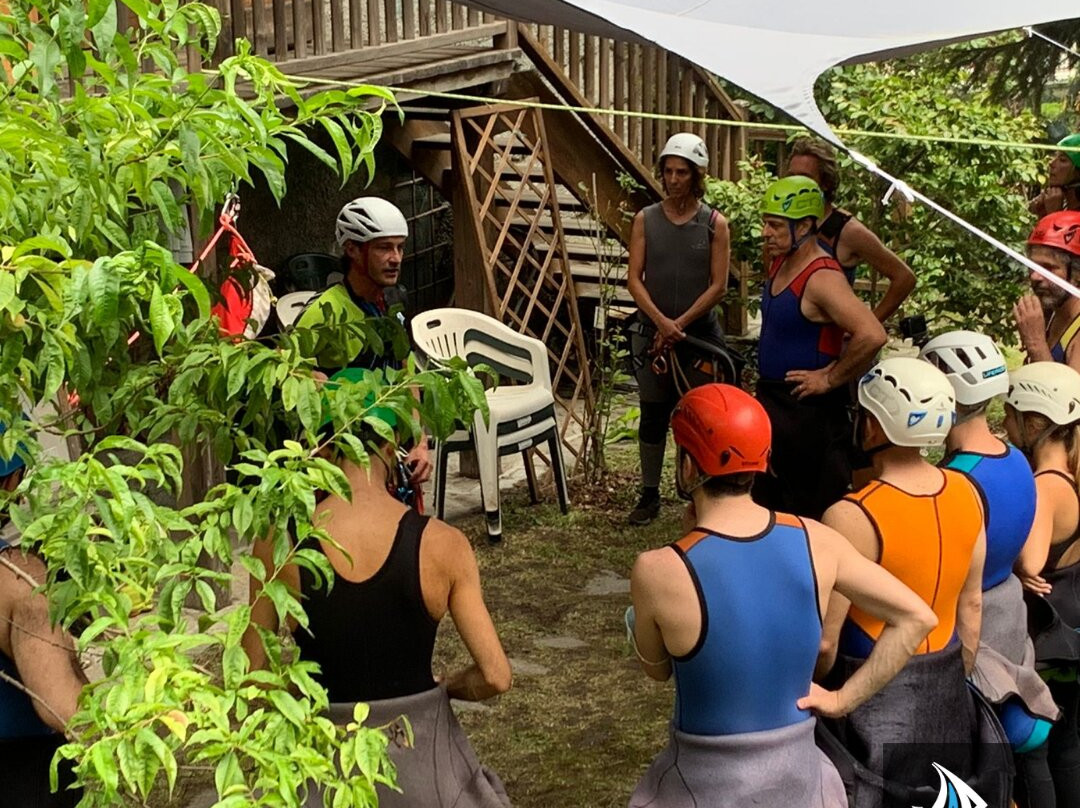 Canyoning Valle D'Aosta-Champdepraz必去景点