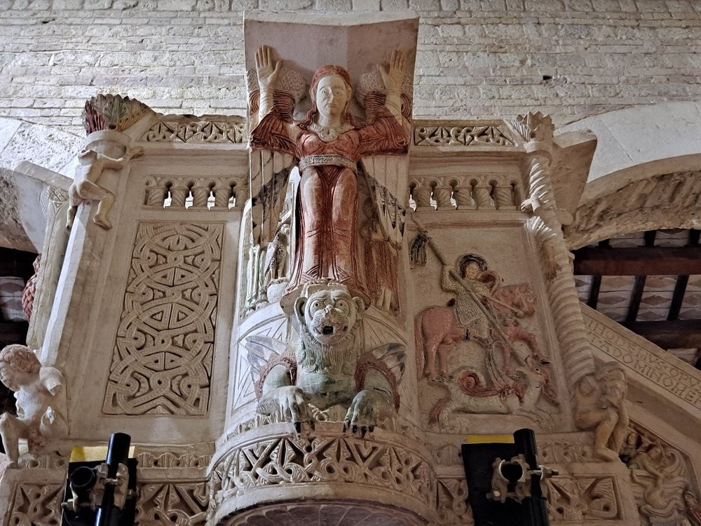Abbazia di Santa Maria del Lago-Moscufo必去景点