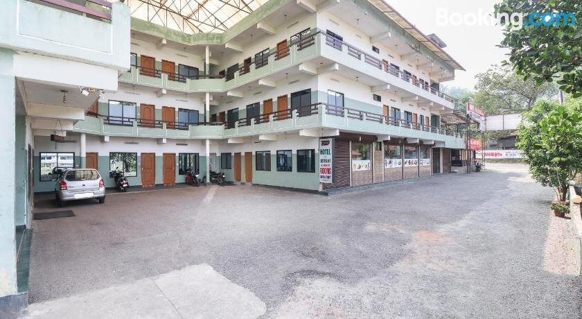 OYO 71569 Lakkidi Grace Inn