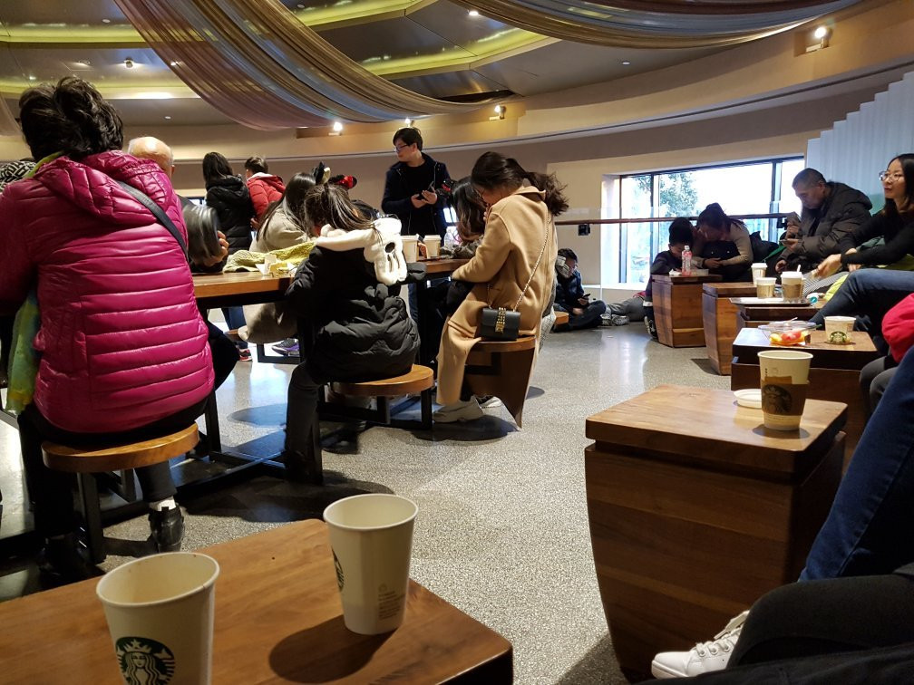 星巴克(外高桥店)