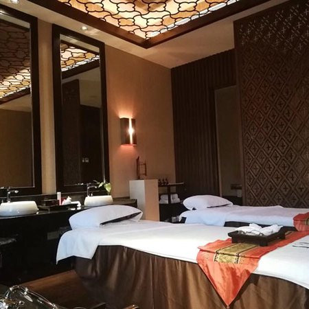 西双版纳融创万达文华别墅度假酒店主图