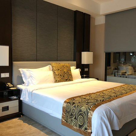 乾坤国际大酒店主图