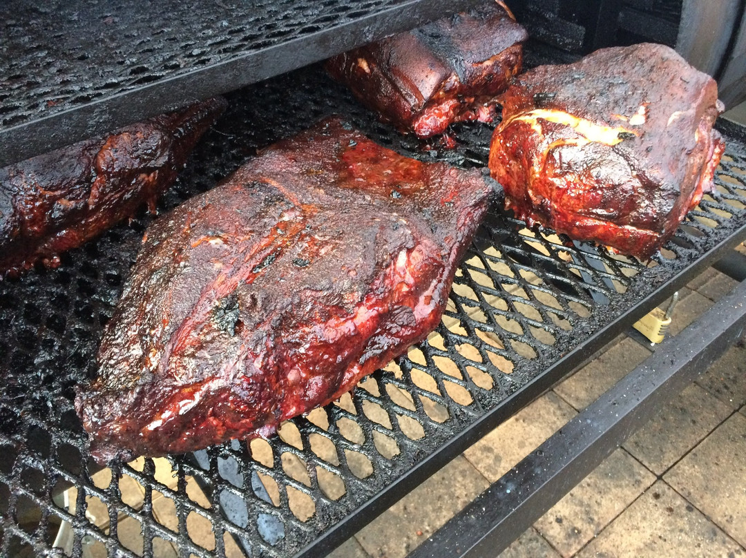 Max & Bellas Smokehouse