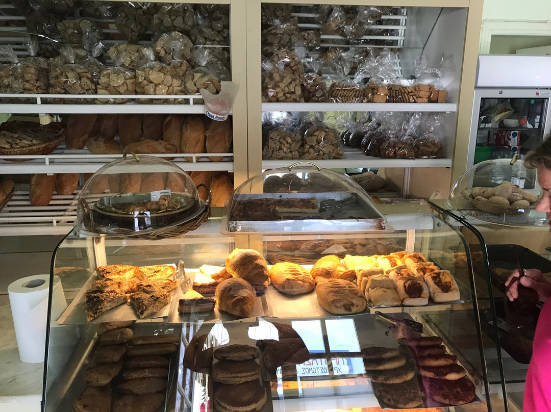 O Paradosiakos Bakery