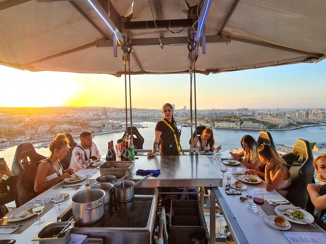 Dinner in the sky Malta景点图片
