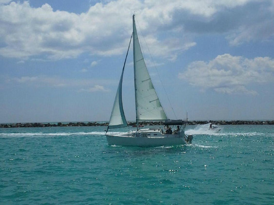 Just Sailing-德斯廷必去景点