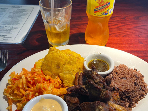 King Queen Caribbean Bar And Grill