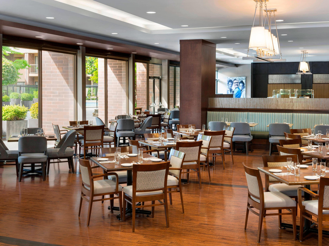 温哥华机场喜来登酒店主图