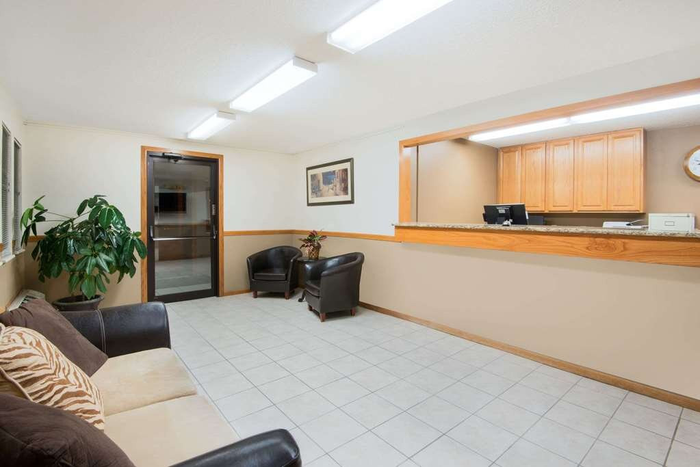 Super 8 by Wyndham Humboldt & Dakota City主图