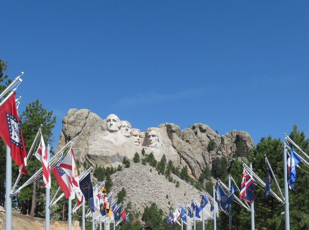 Avenue Of Flags-基斯通必去景点