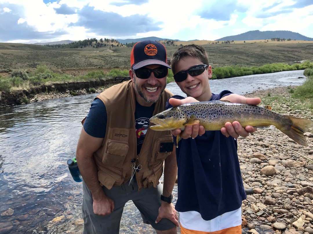 Ark Anglers-萨利达必去景点