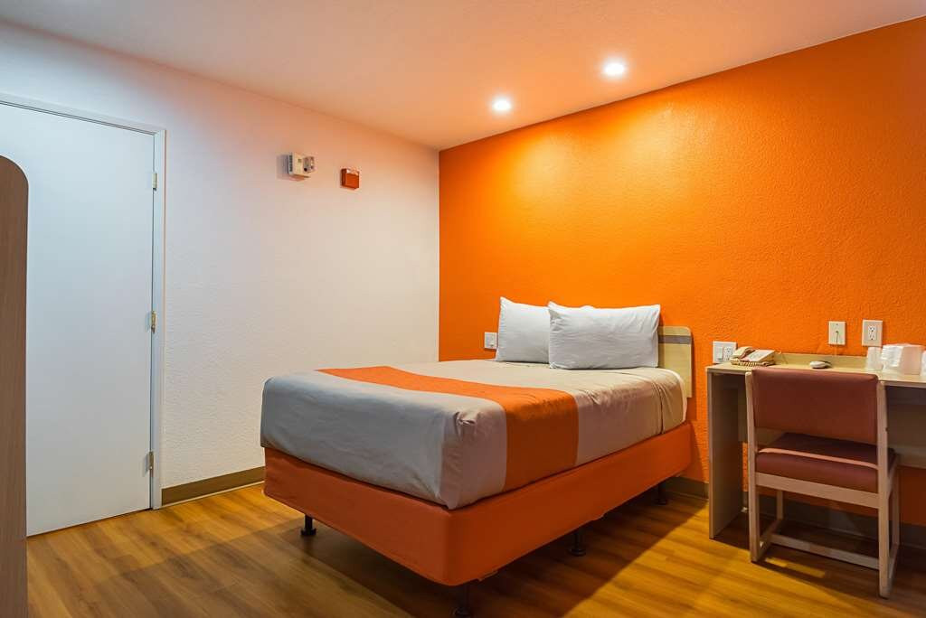 Motel 6 Lost Hills主图