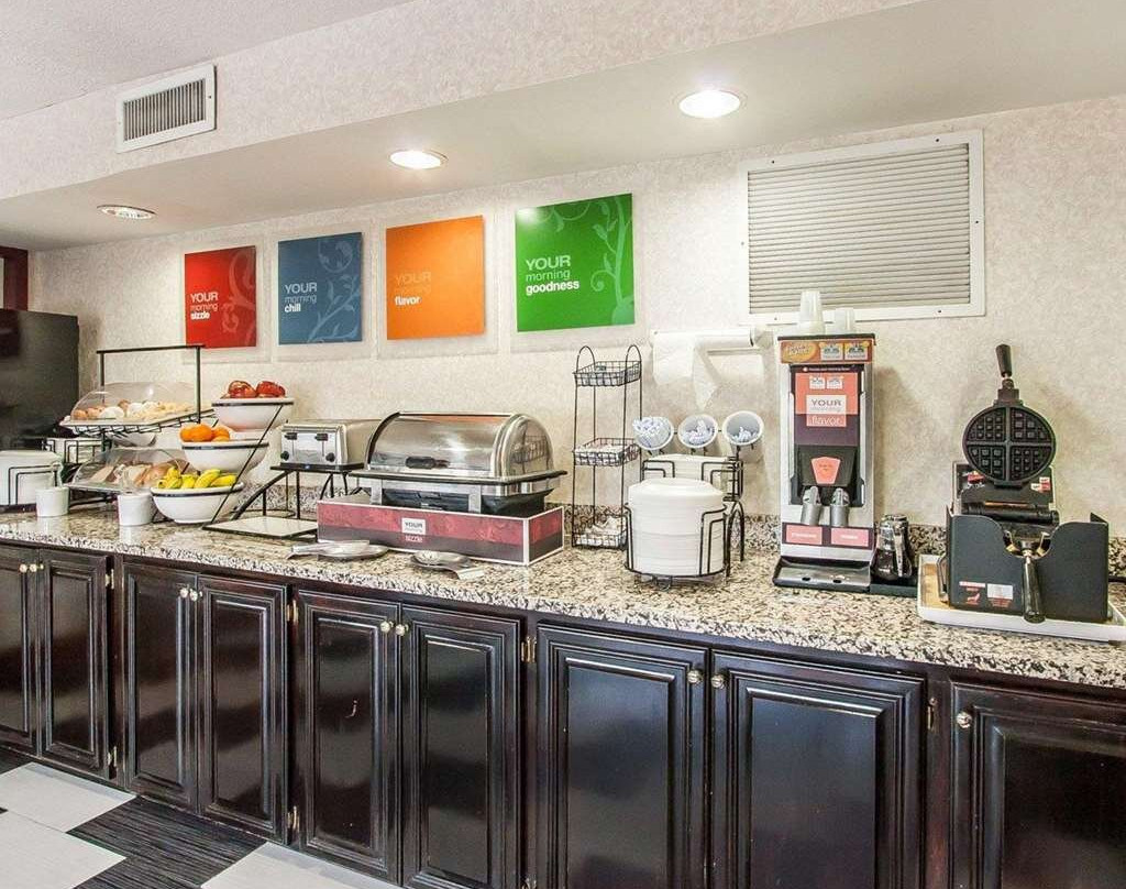 塞尔马凯富酒店主图