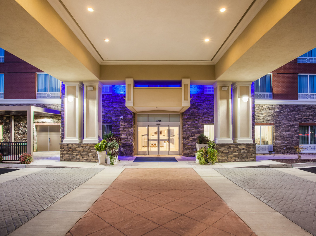 Holiday Inn Express & Suites Lexington Park-california By IHG主图