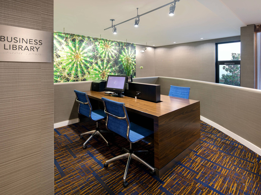 Courtyard by Marriott Dallas Addison/Midway主图