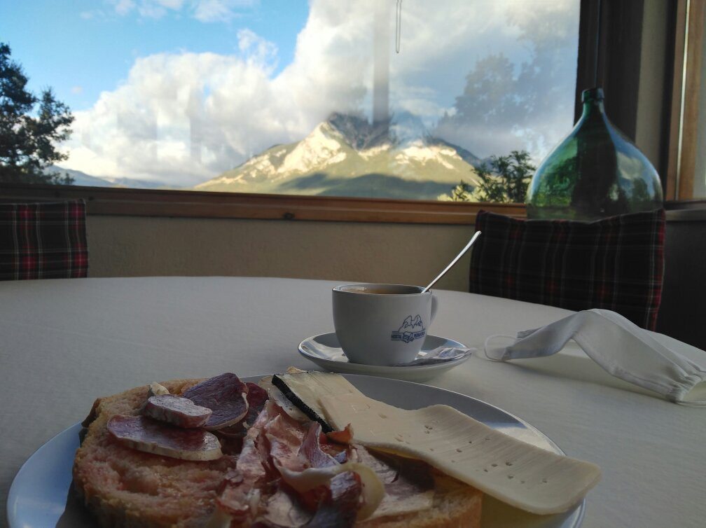 Hostal Pedraforca主图