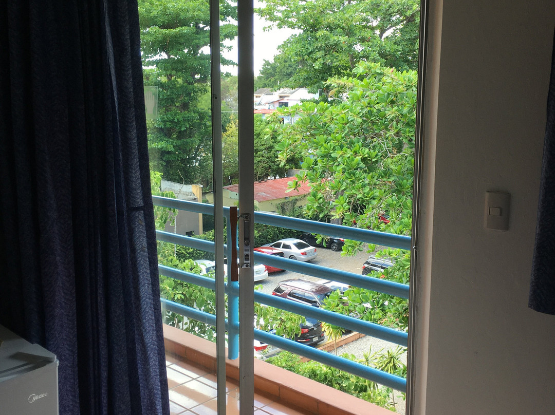 唐璜海滩度假村酒店主图