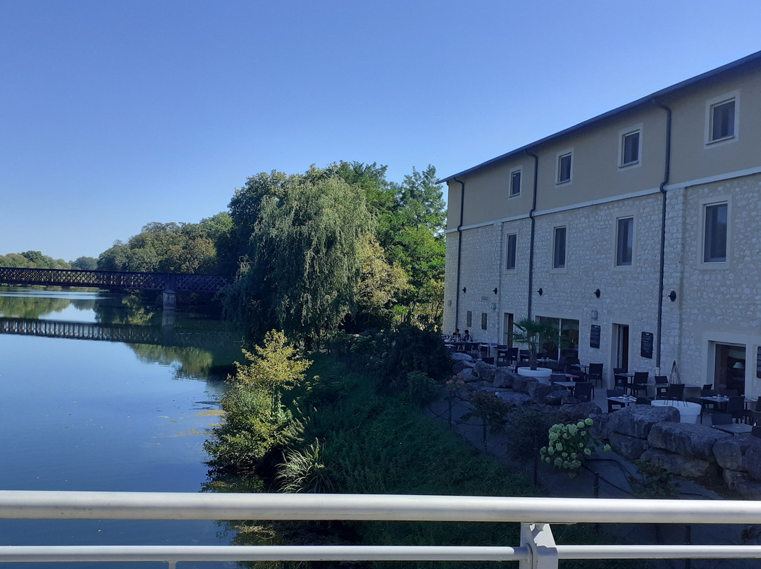 Au Moulin Des Ecorces主图