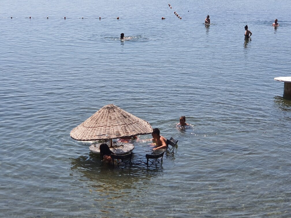 Mola Beach Cunda景点图片