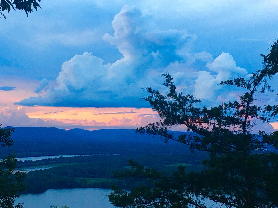 The Lodge at Gorham's Bluff主图