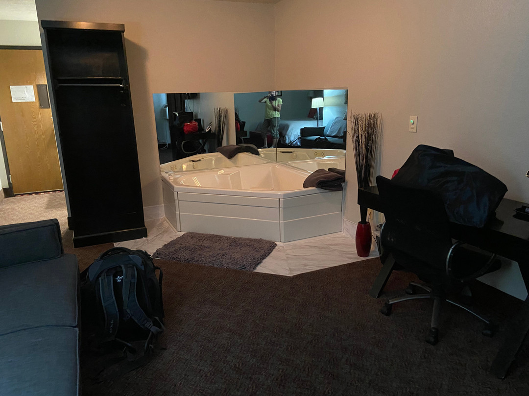 Cottonwood Inn and Conference Center主图