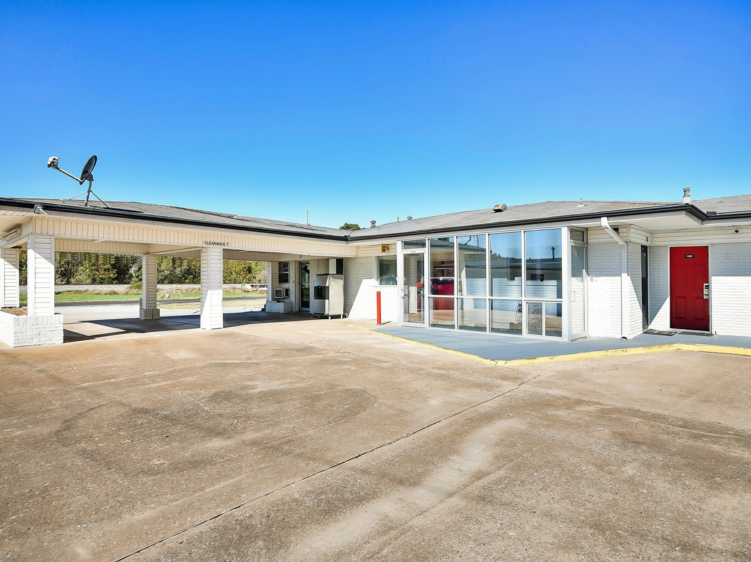 OYO Hotel McAlester OK S Main St主图