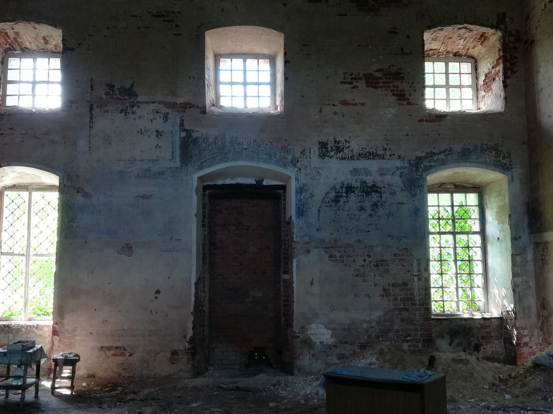 Smolenskoi Ikony Bozhiyey Materi Church-Kuligi必去景点