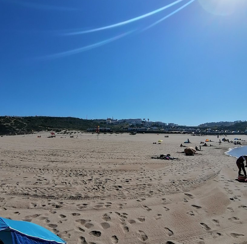 Praia Foz do Lizandro景点图片