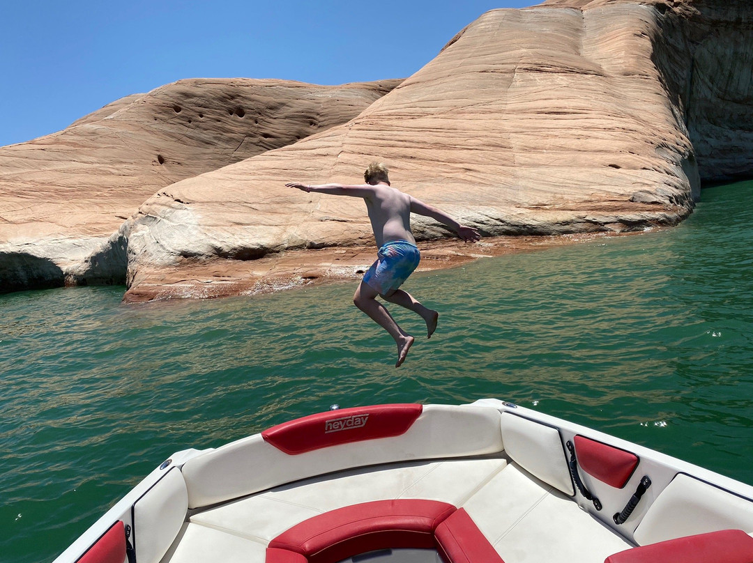 Canyon Boat Rentals-鲍威尔湖必去景点