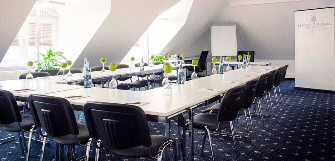 希瑞特阿卡德酒店主图