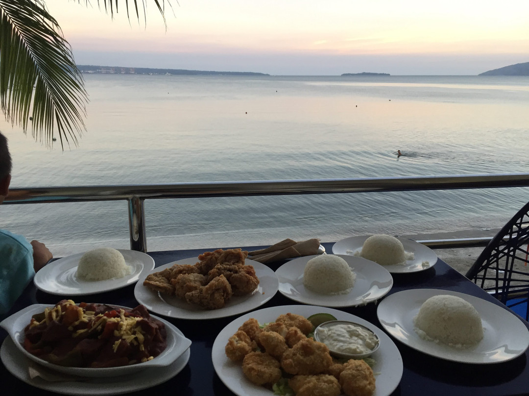 Mango's Beachfront Resort主图